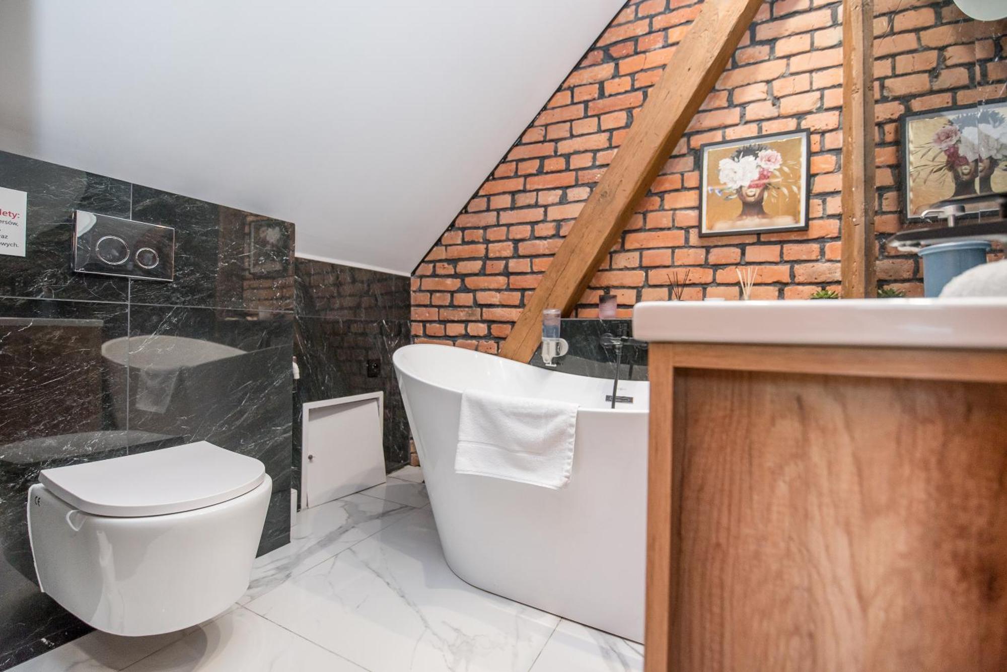 Przytulny Apartament Z Wieza 格利维采 外观 照片