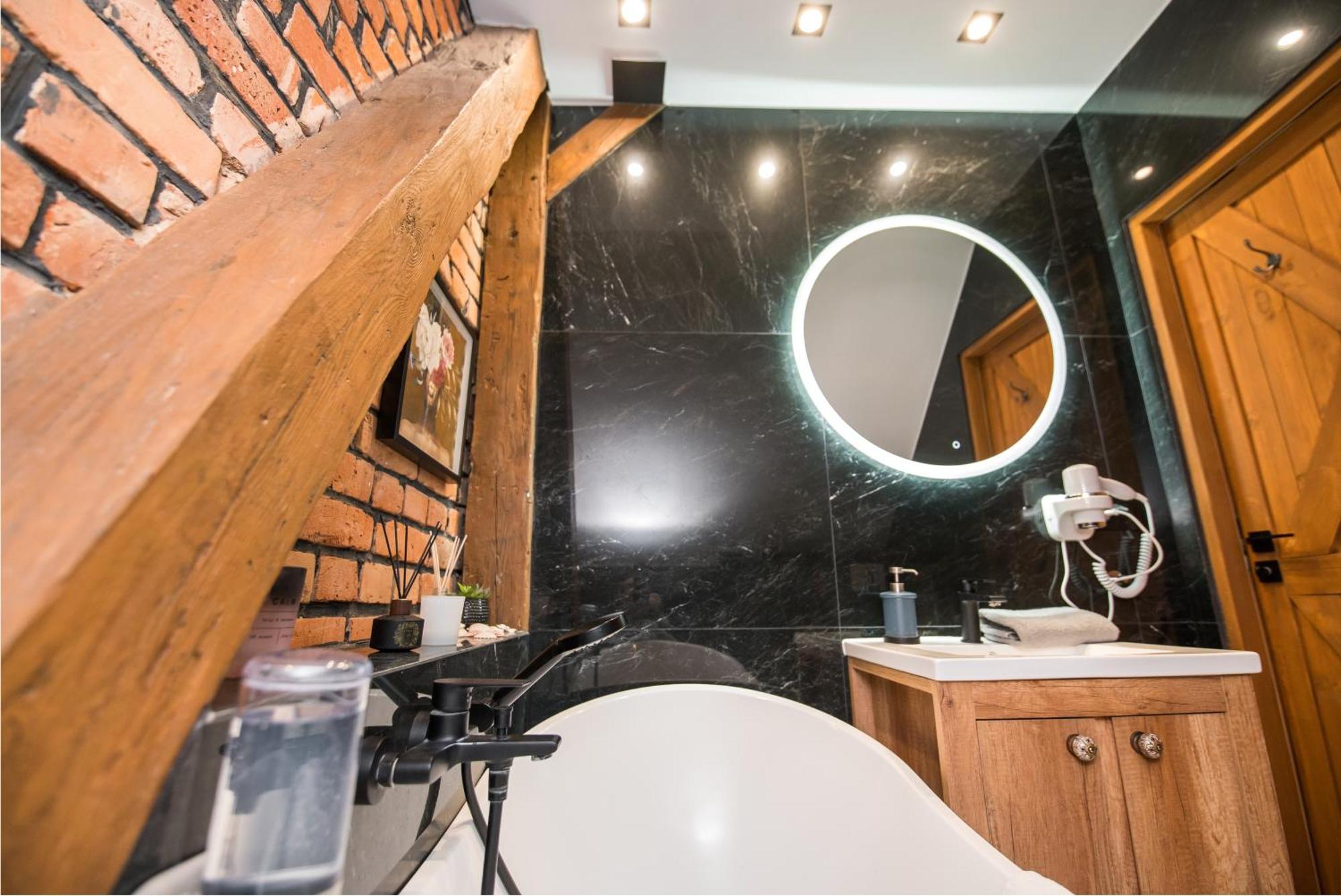 Przytulny Apartament Z Wieza 格利维采 外观 照片